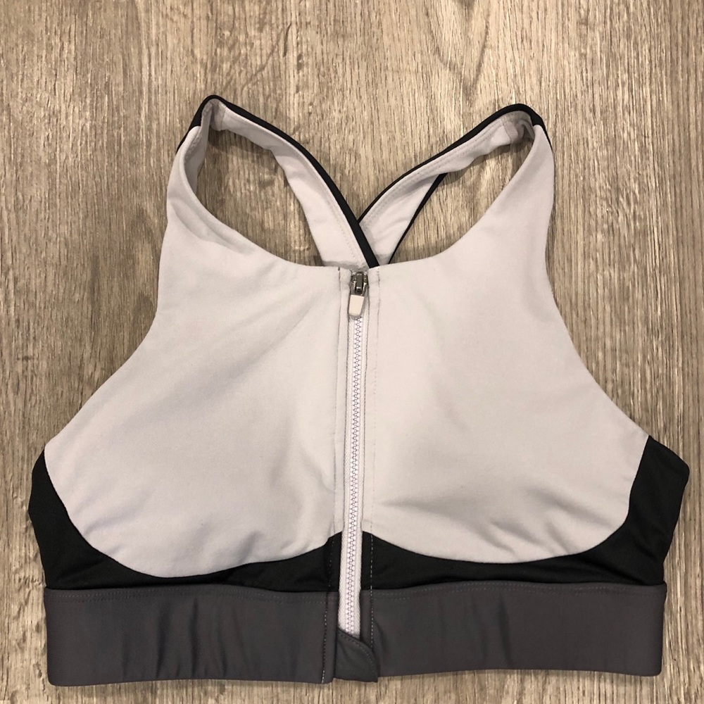 Medium Fabletics Sports Bra